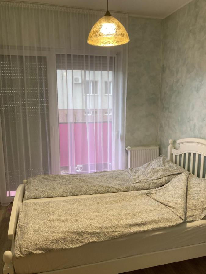 Bhoeme Apartament Oradea Eksteriør bilde