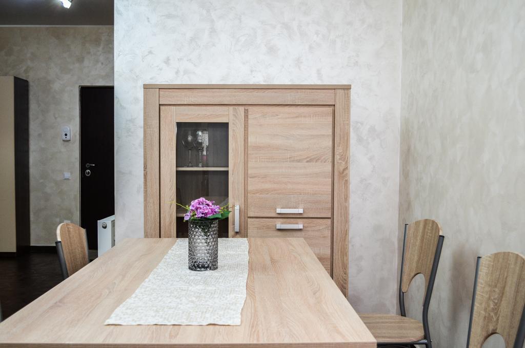 Bhoeme Apartament Oradea Eksteriør bilde